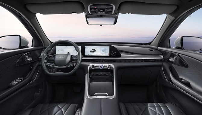 Omoda 9 interior 1