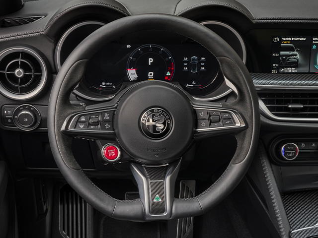 Alfa Romeo Stelvio Quadrifoglio 2.9 Petrol Q4 382kW (520hp) Automatic