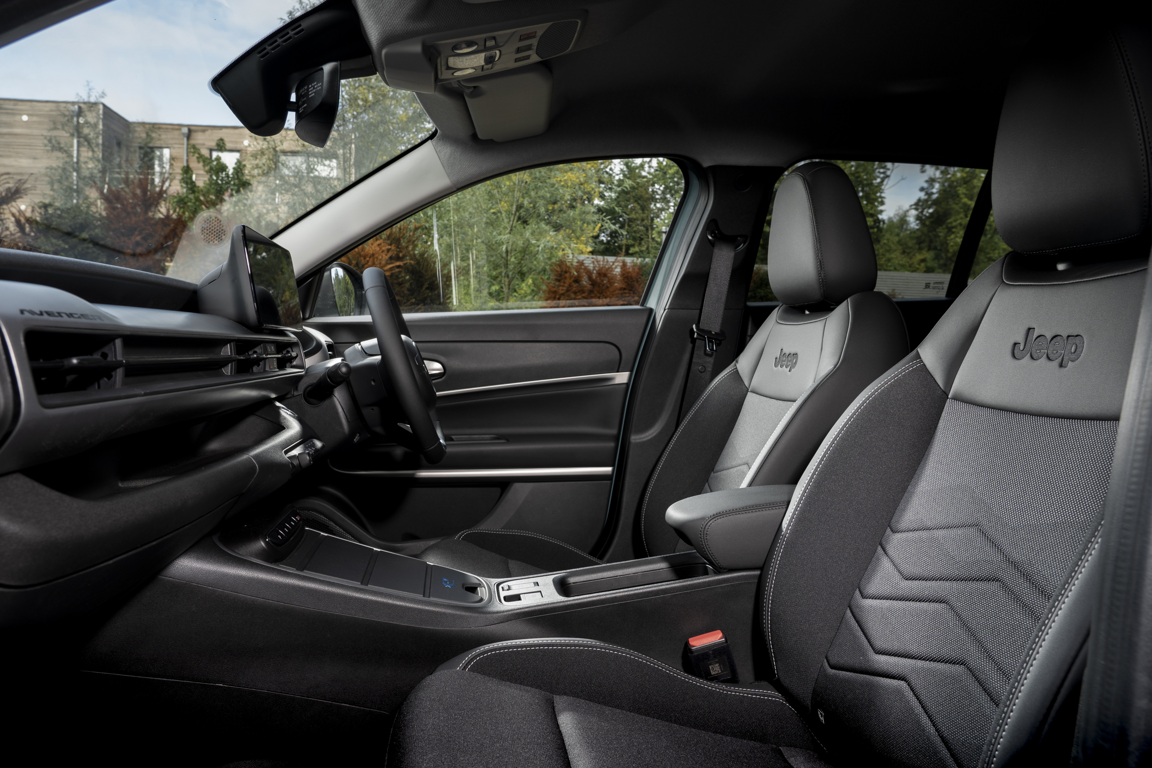 Jeep Avenger e-Hybrid 1.2 Hybrid 48V 81kW (110hp) Automatic