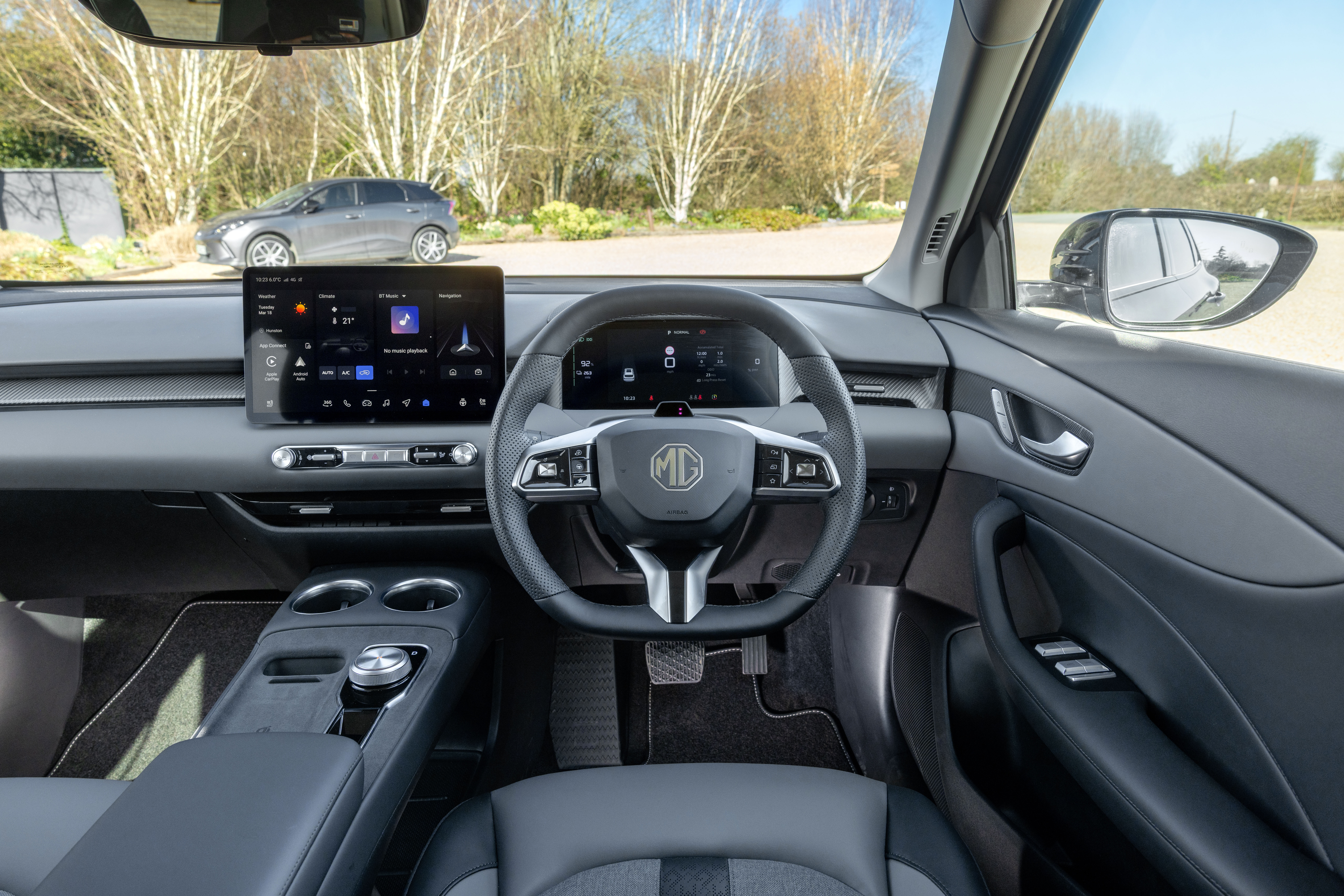 MG MG S5 EV 64kWh RWD 170kW 1-SPEED AUTOMATIC