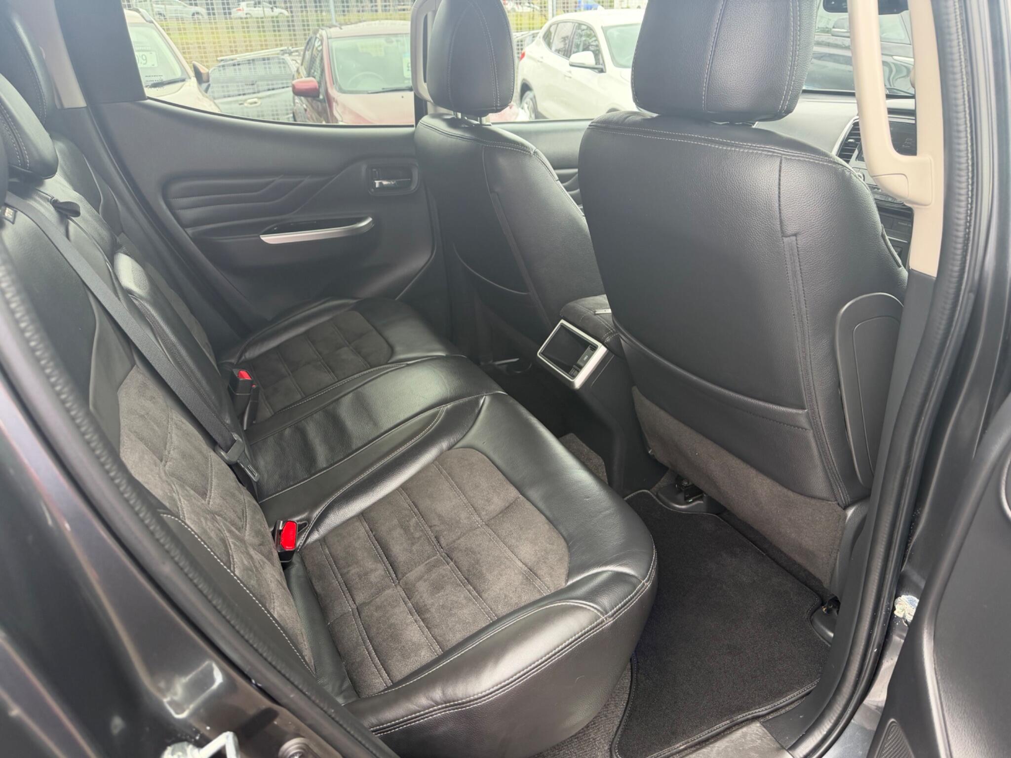 Mitsubishi L200