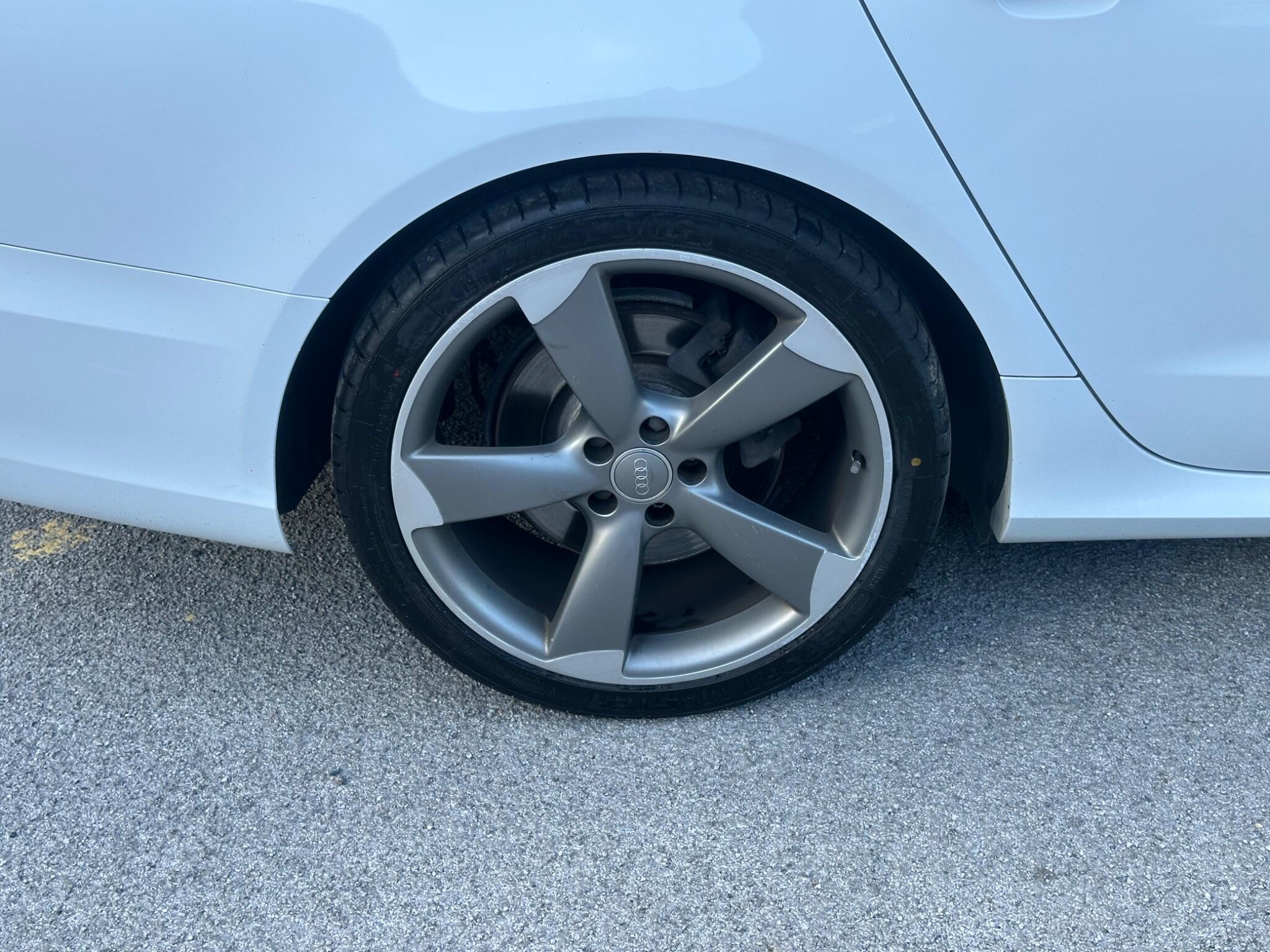 Audi A6 Saloon