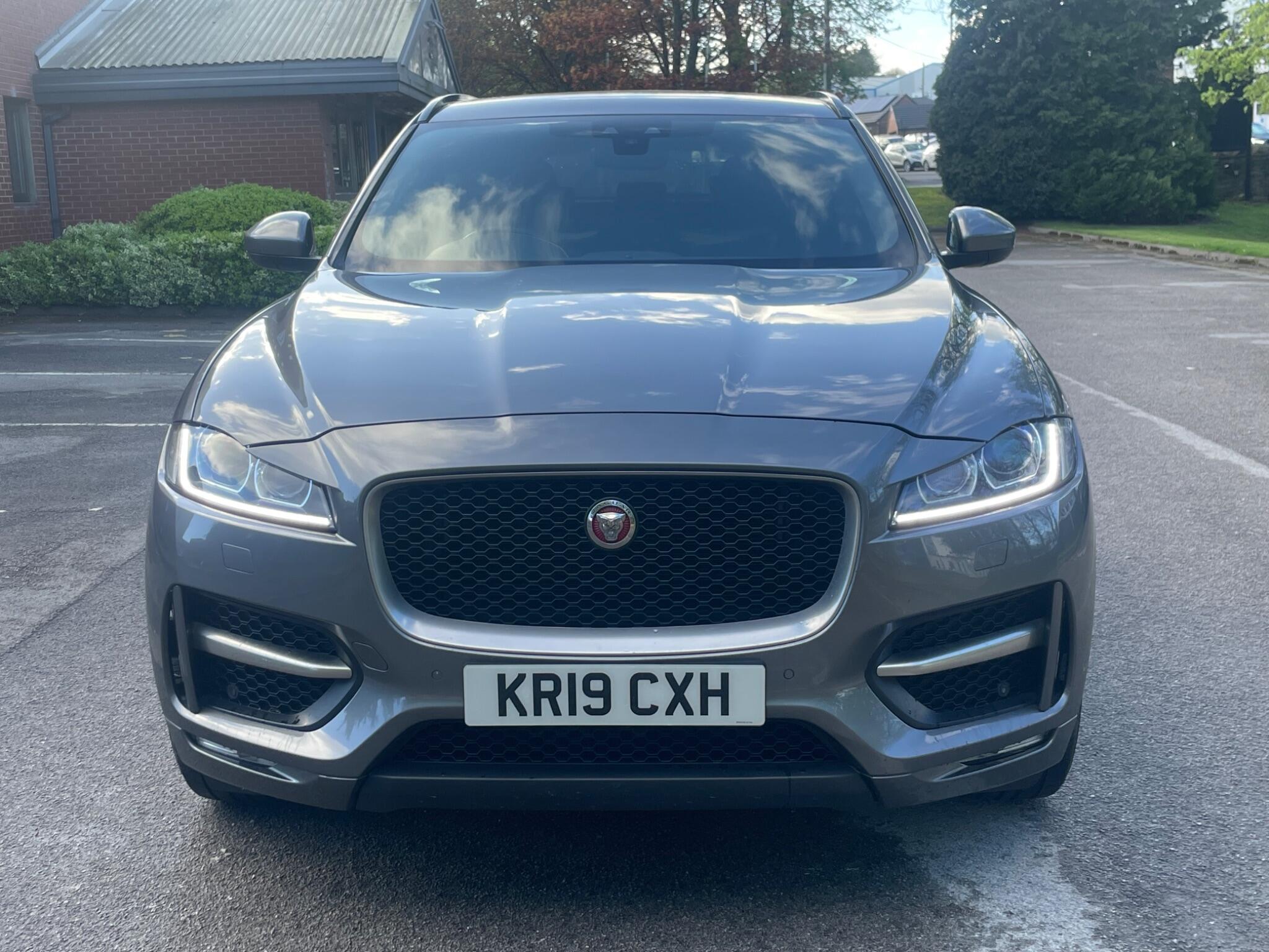 Jaguar F-Pace
