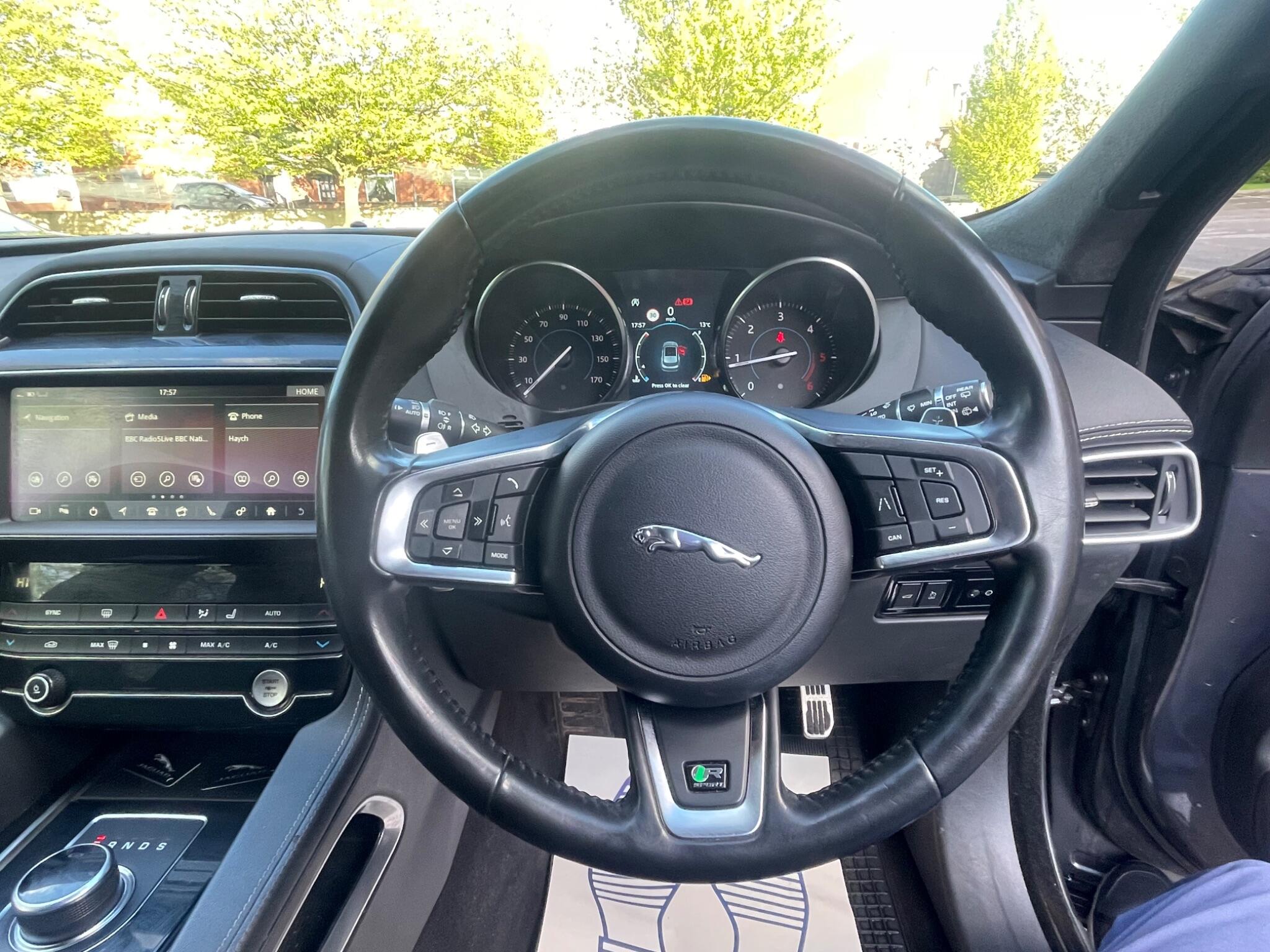 Jaguar F-Pace