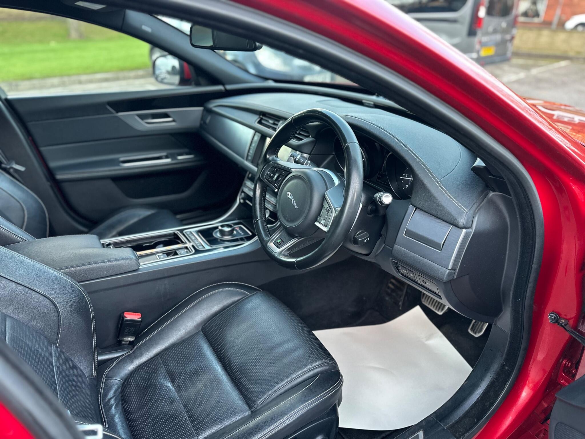 Jaguar XF