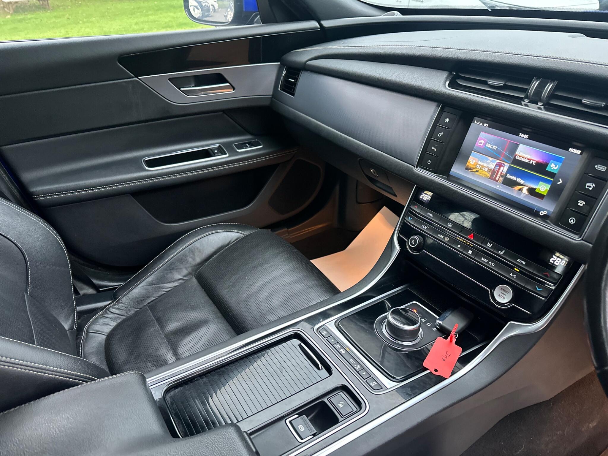 Jaguar XF