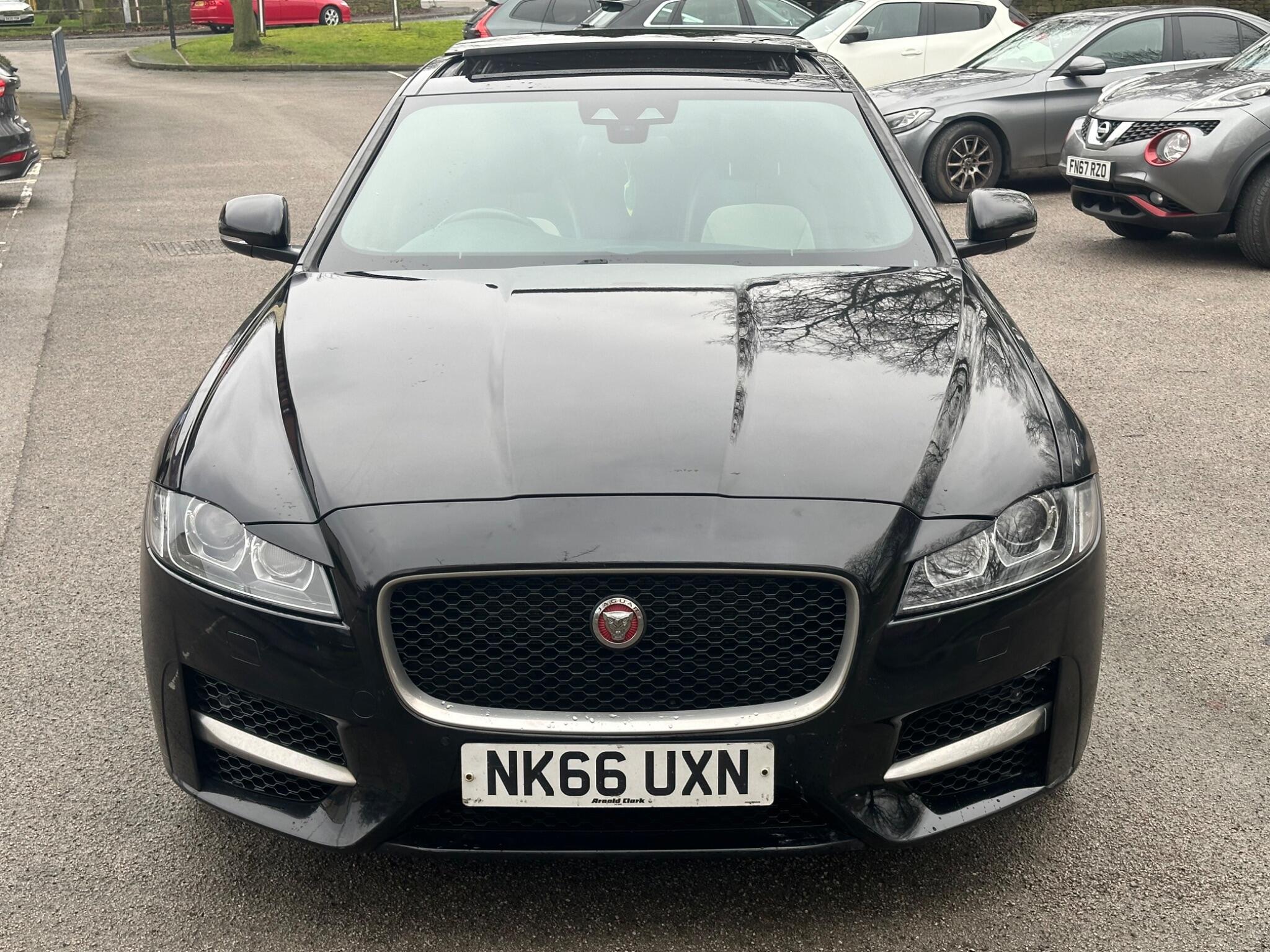 Jaguar XF
