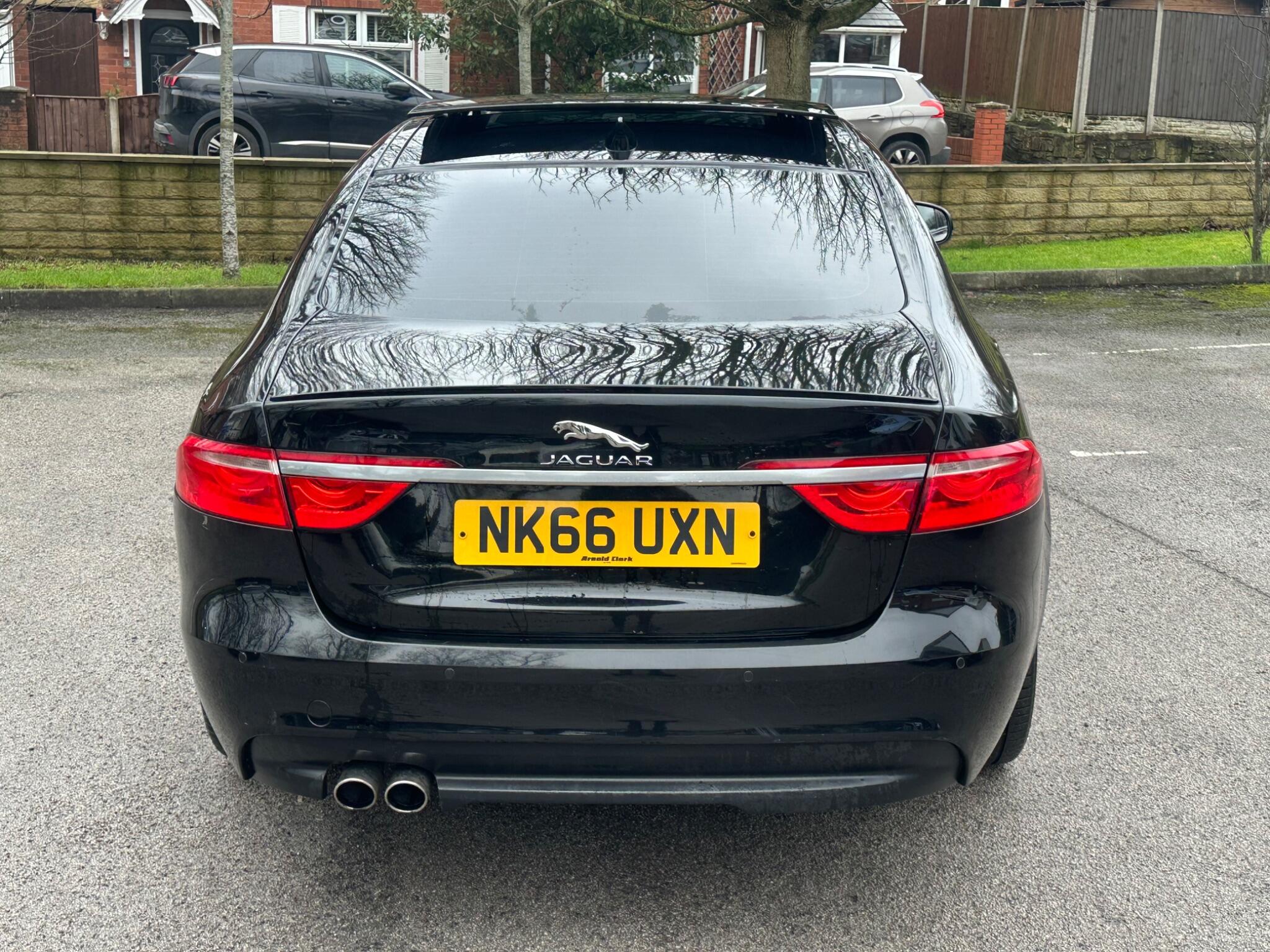 Jaguar XF
