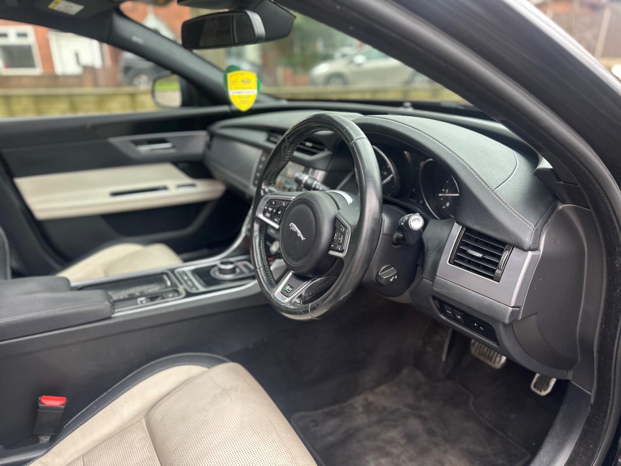 Jaguar XF