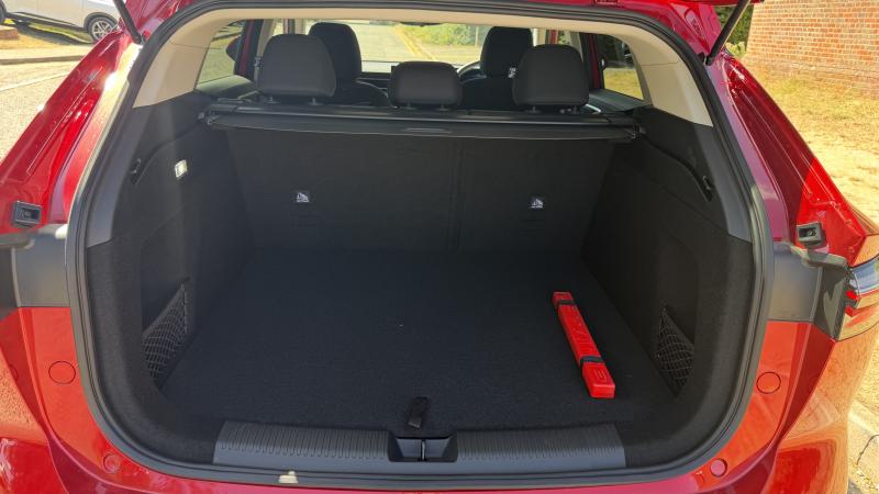 MG Motor UK HS