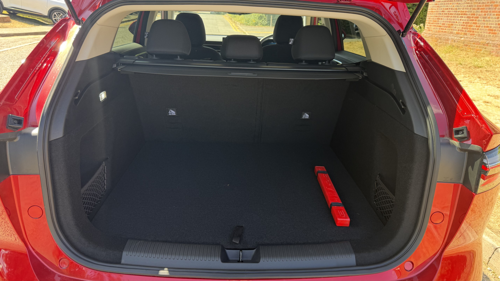 MG Motor UK HS