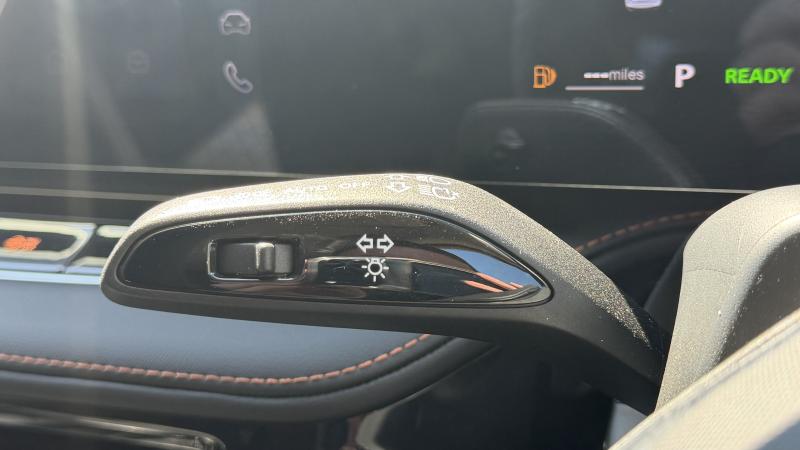MG Motor UK HS
