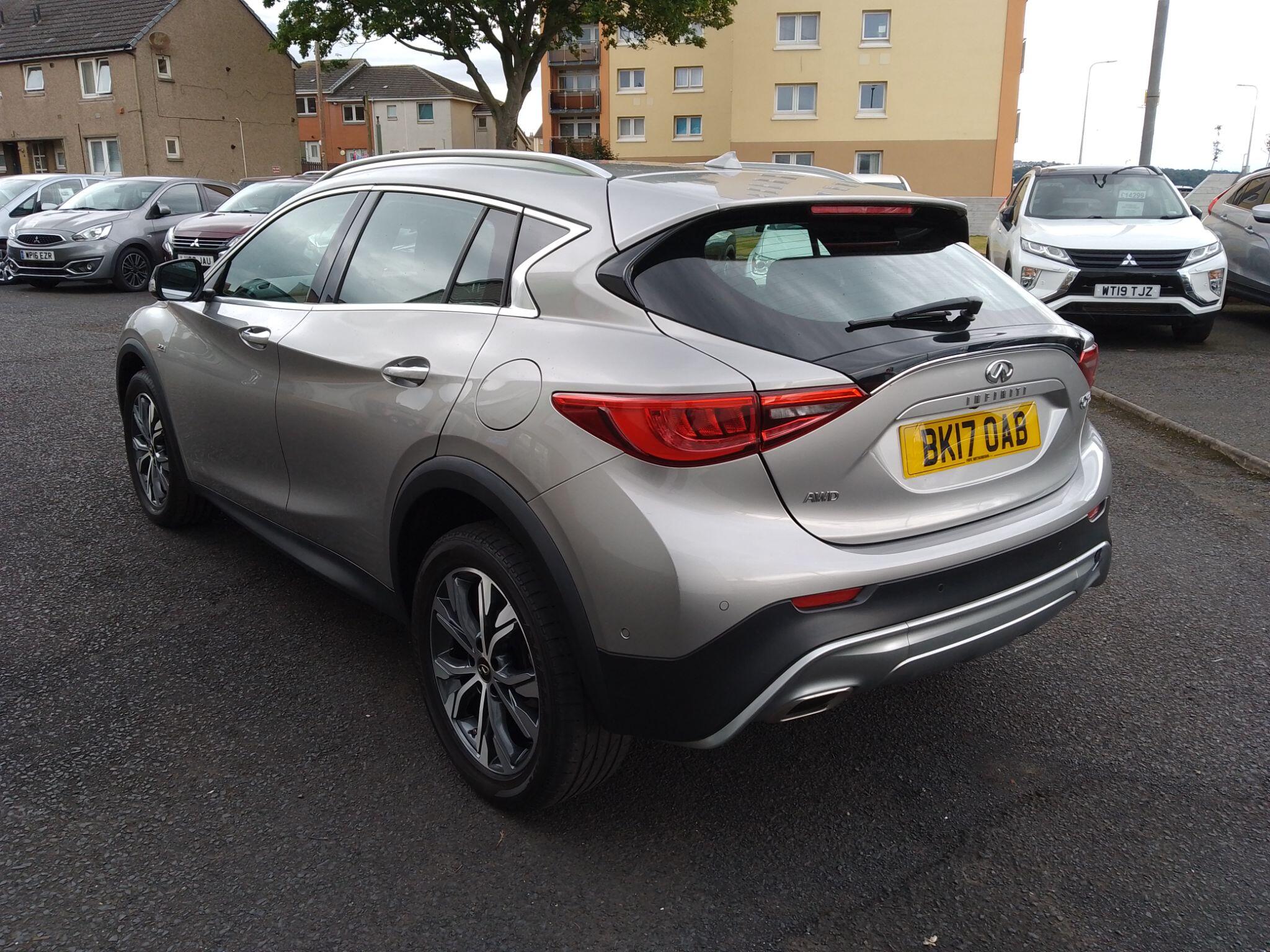 Infiniti Qx30