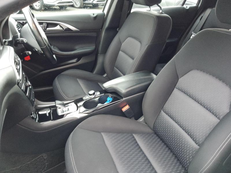 Infiniti Qx30