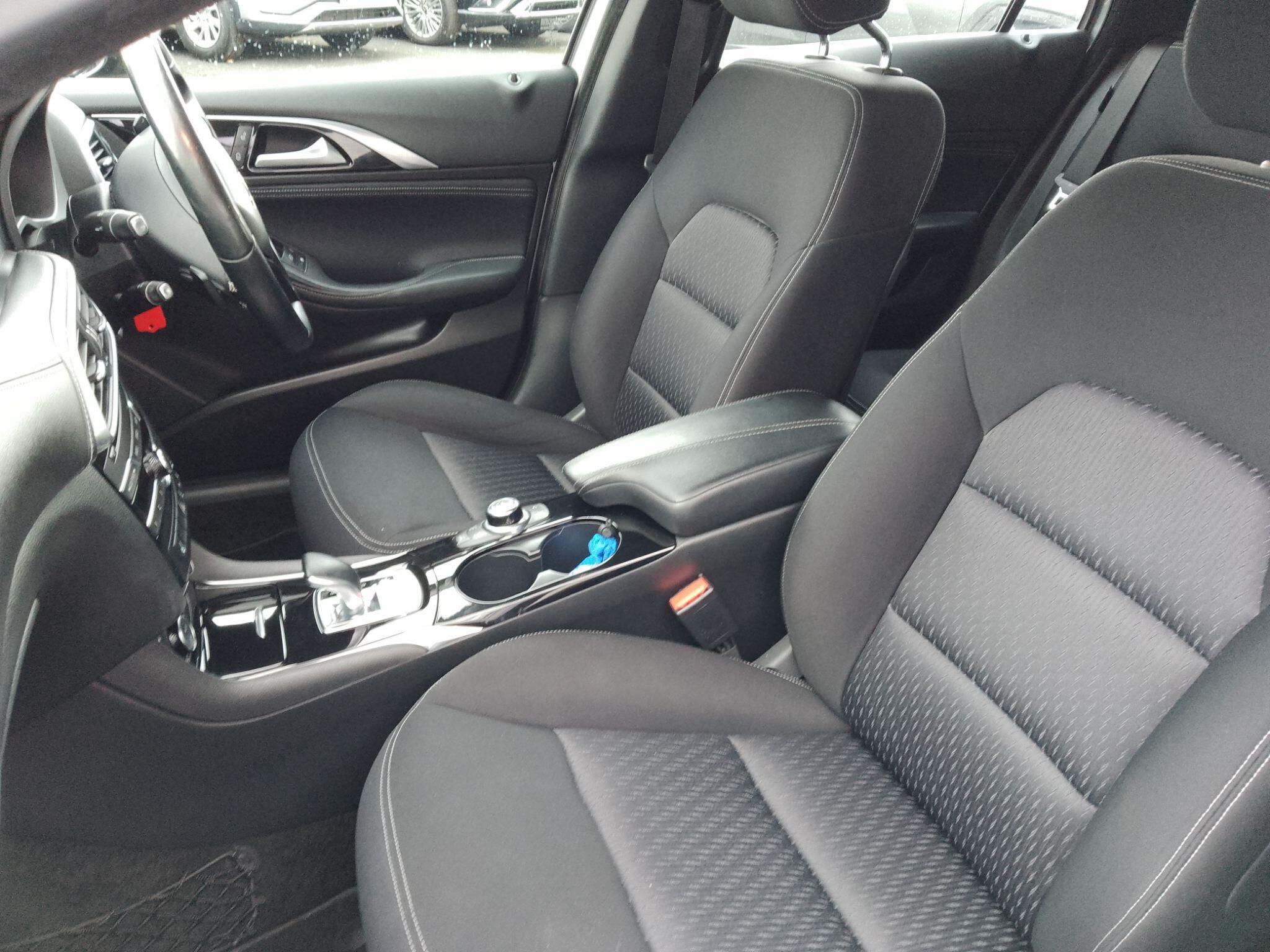 Infiniti Qx30