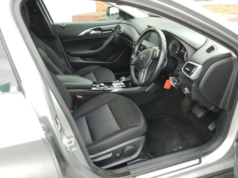 Infiniti Qx30