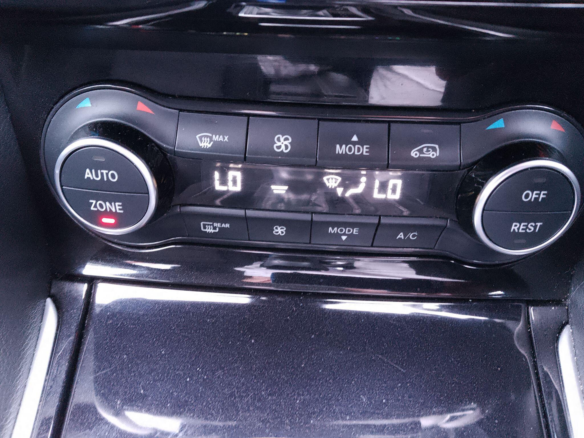 Infiniti Qx30