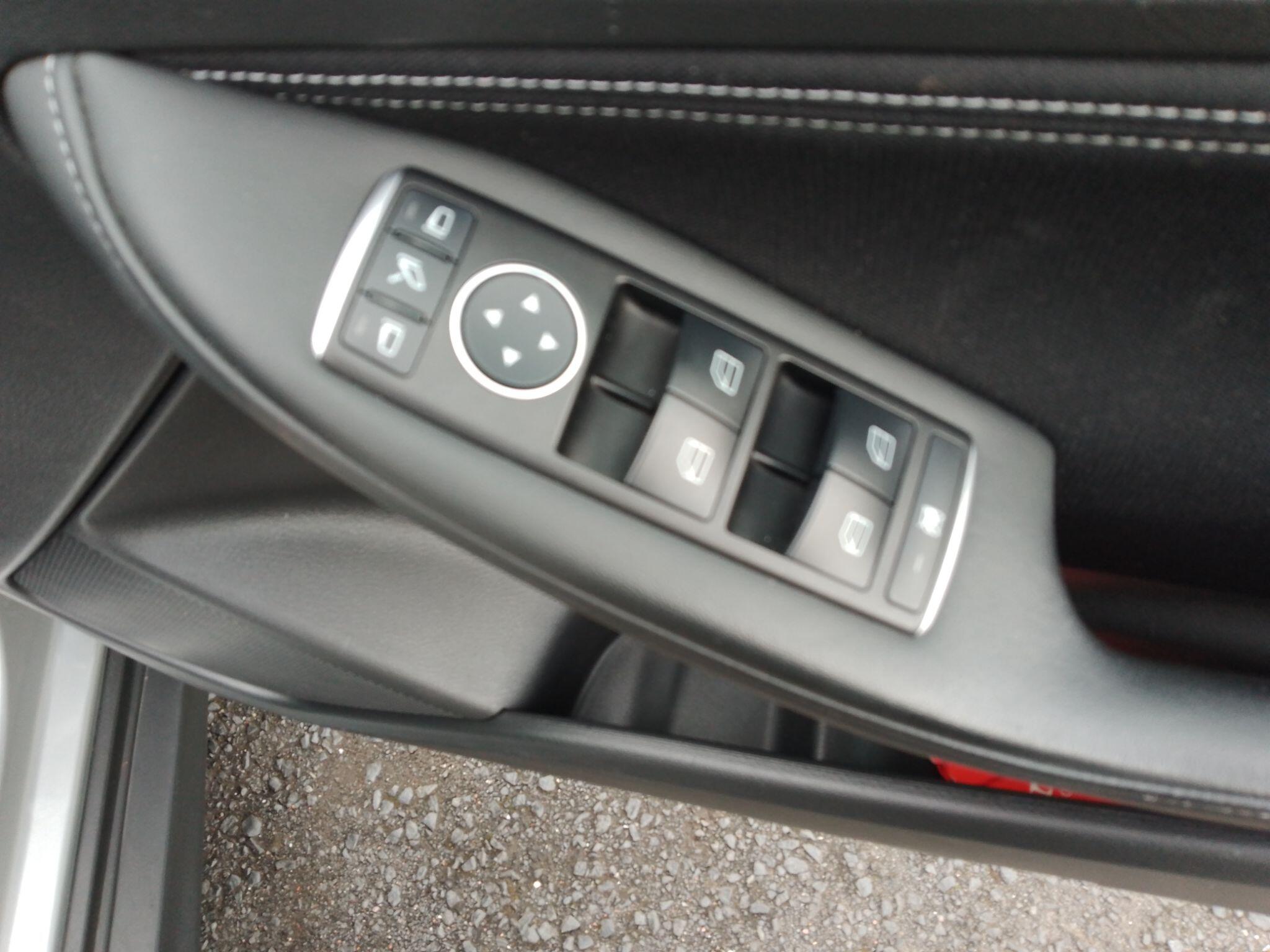 Infiniti Qx30