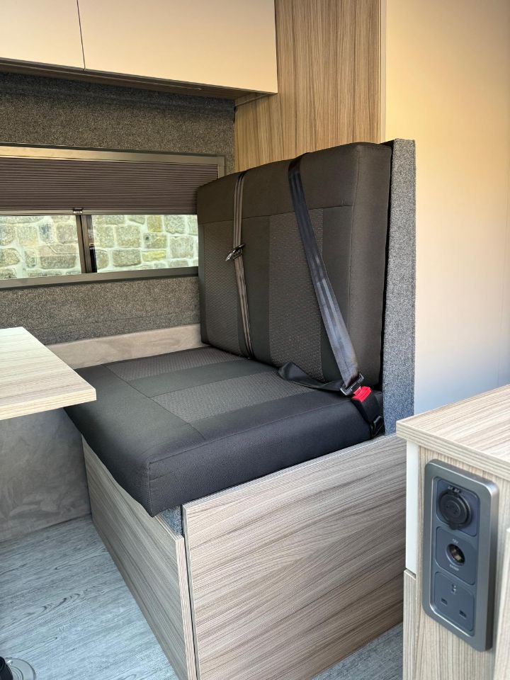 Vauxhall Movano