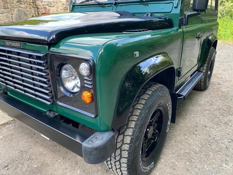 Land Rover Defender