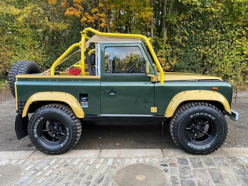 Land Rover Defender 90