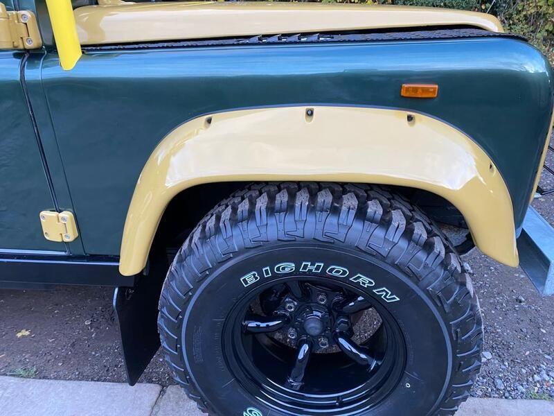 Land Rover Defender 90