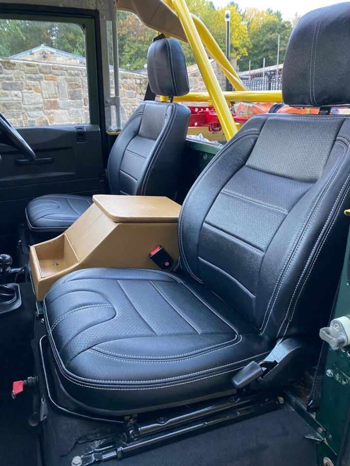 Land Rover Defender 90
