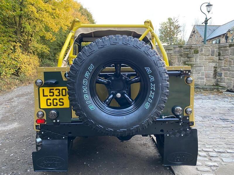 Land Rover Defender 90