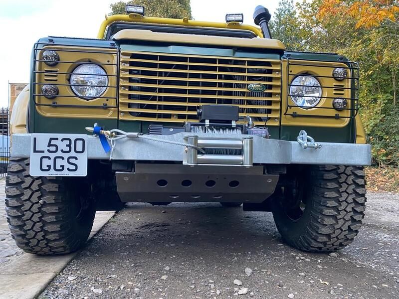 Land Rover Defender 90