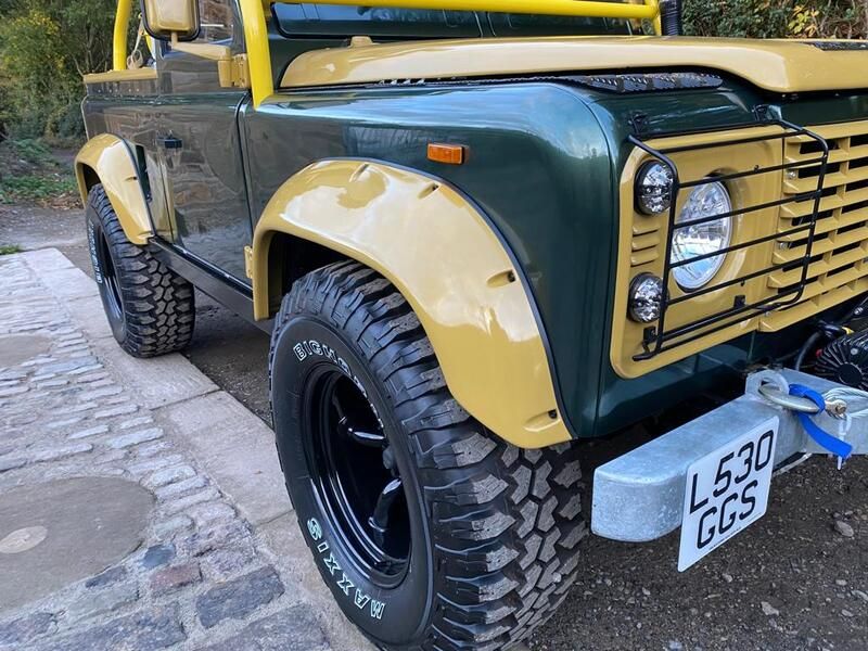 Land Rover Defender 90