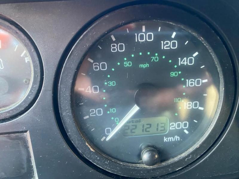 Land Rover Defender 90