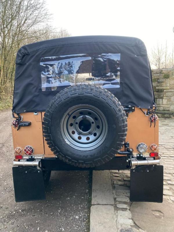 Land Rover Defender 90