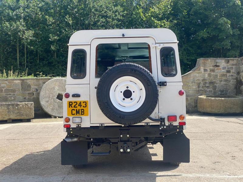 Land Rover Defender 110