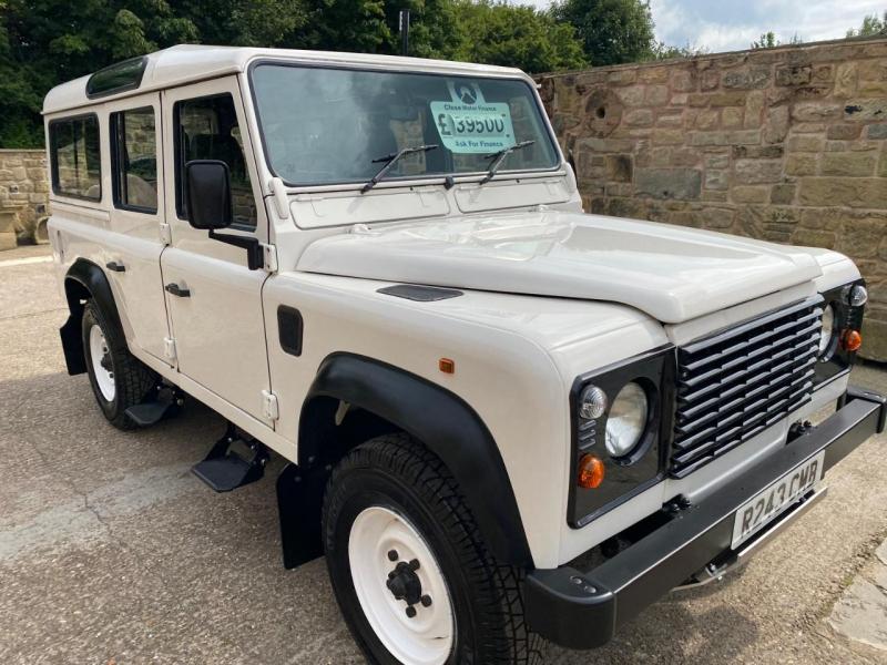 Land Rover Defender 110