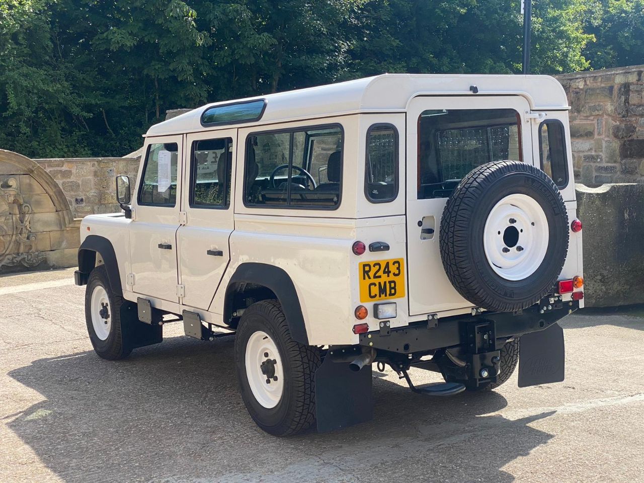 Land Rover Defender 110