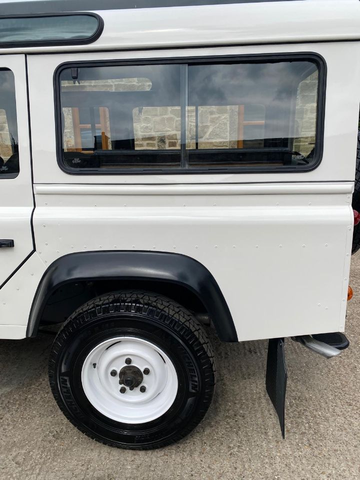 Land Rover Defender 110
