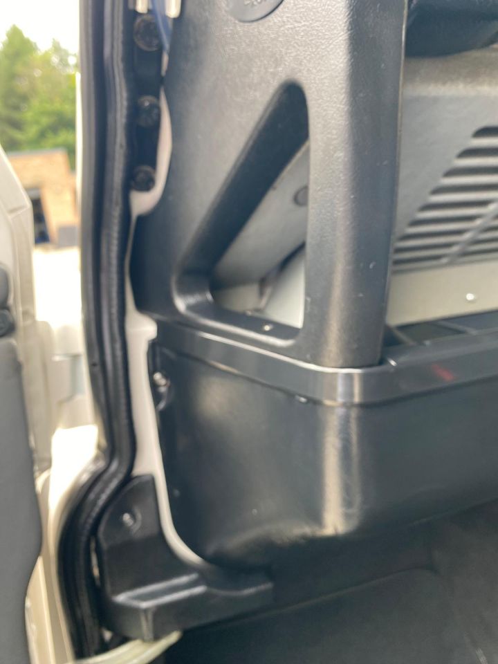 Land Rover Defender 110