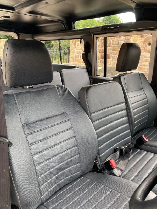 Land Rover Defender 110