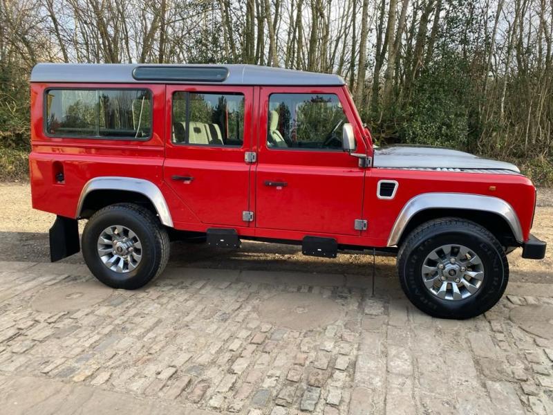 Land Rover Defender 110