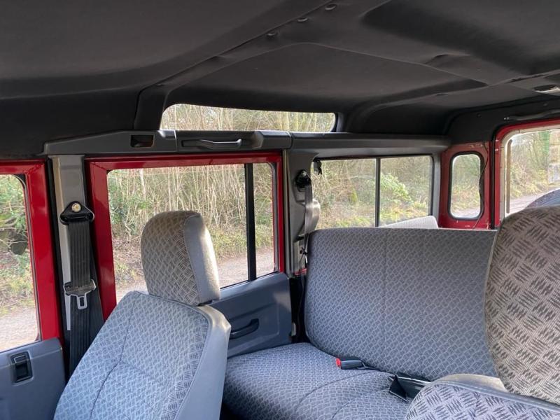 Land Rover Defender 110