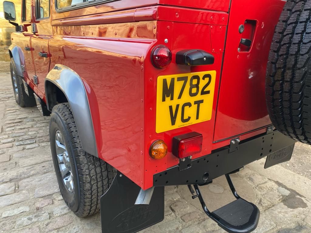 Land Rover Defender 110