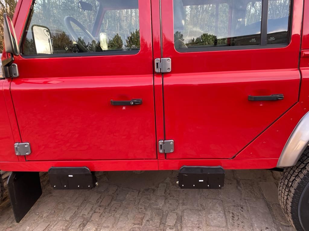 Land Rover Defender 110