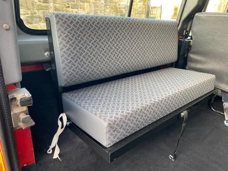 Land Rover Defender 110