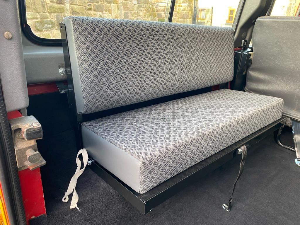 Land Rover Defender 110