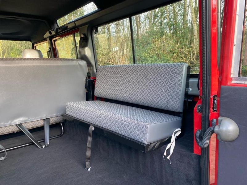 Land Rover Defender 110