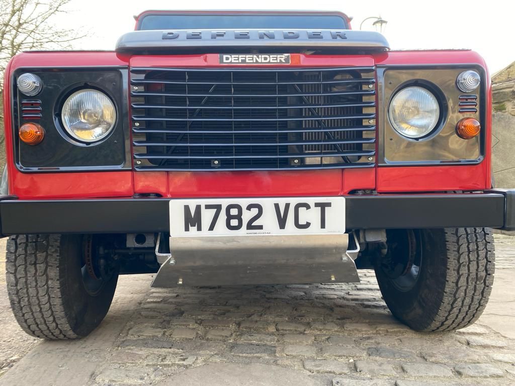 Land Rover Defender 110