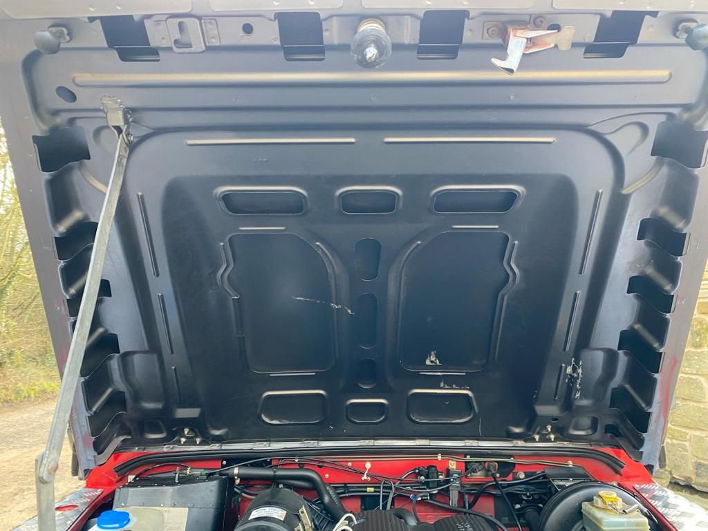 Land Rover Defender 110