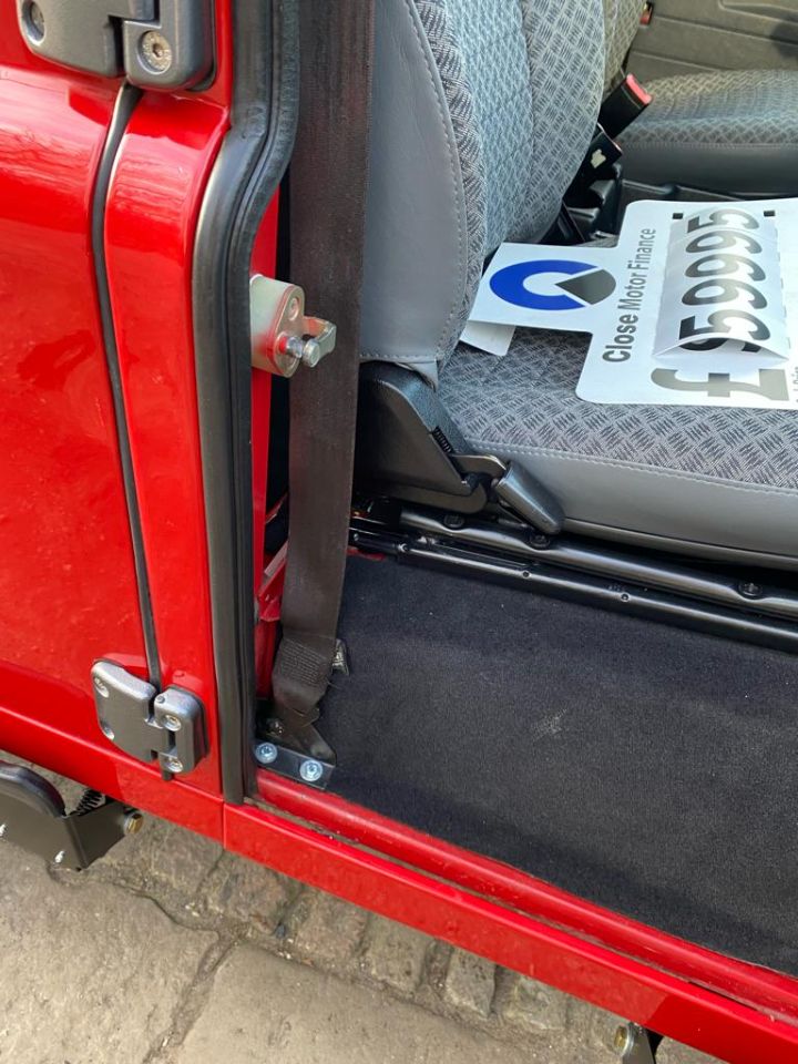 Land Rover Defender 110