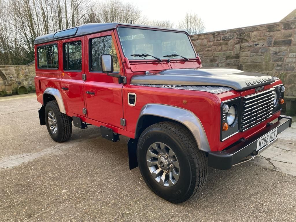 Land Rover Defender 110