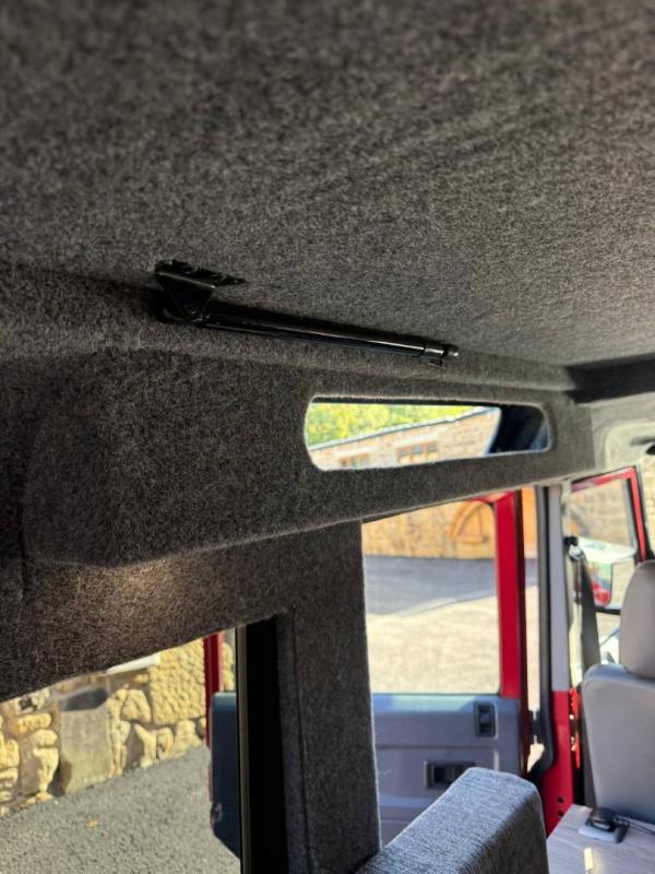 Land Rover Defender 110